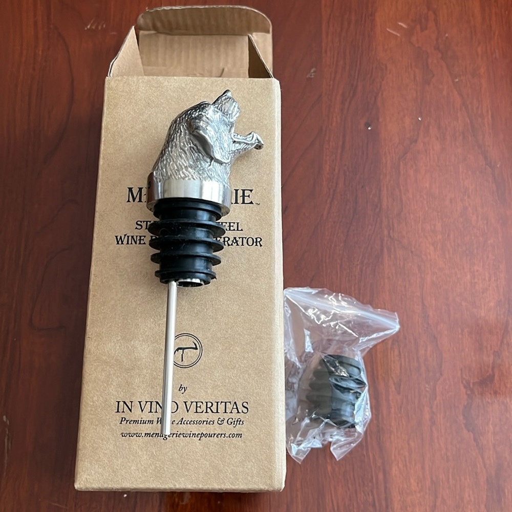 Menagerie wine pourer
